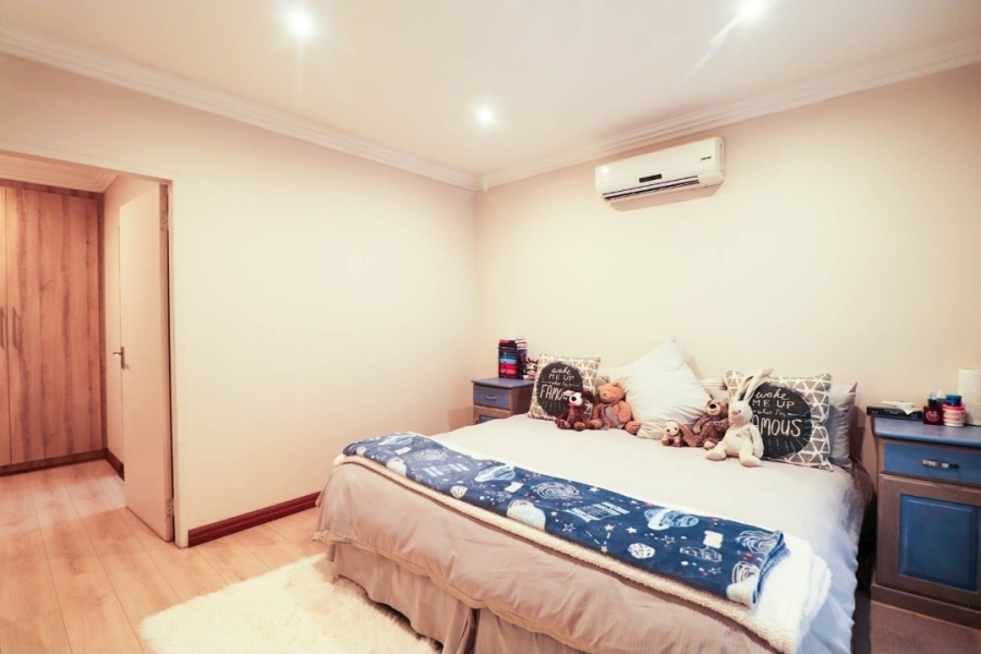 5 Bedroom Property for Sale in Protea Park North West